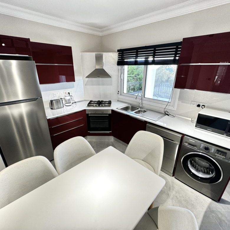 Sea front 3 bedroom apartment with spacious terrace
