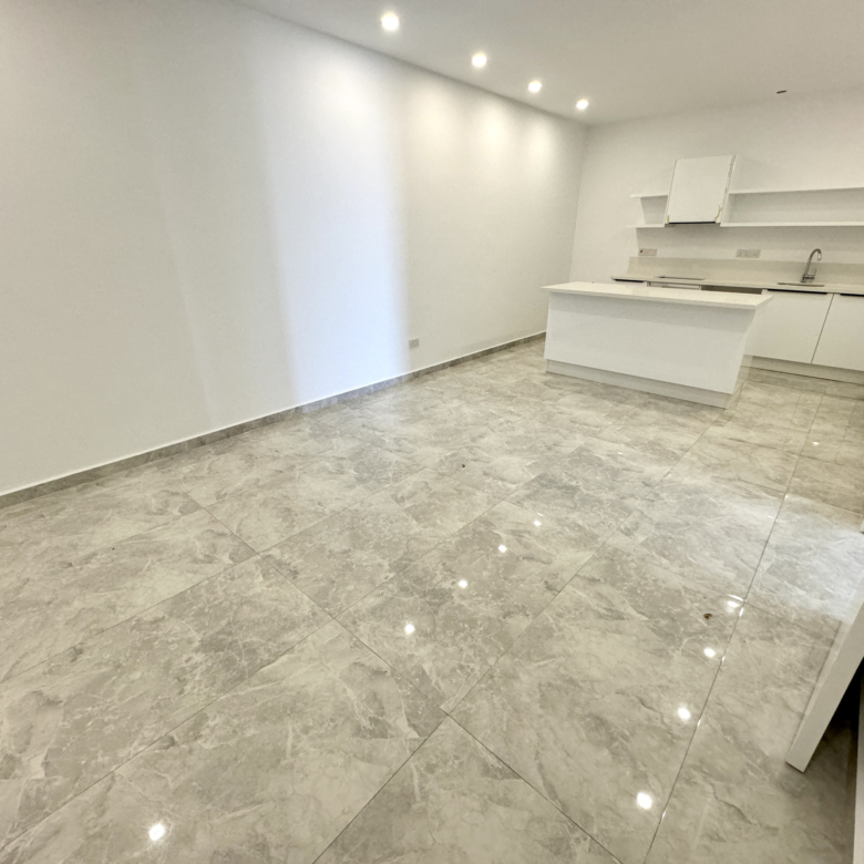 Amazing Sea Front newly renovated modern apartment