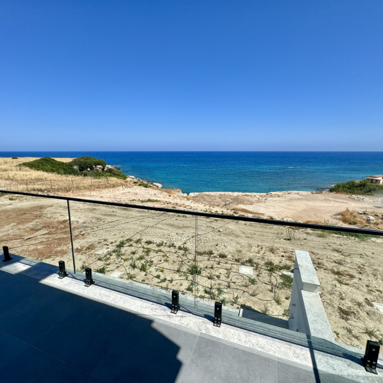 Amazing Sea Front newly renovated modern apartment