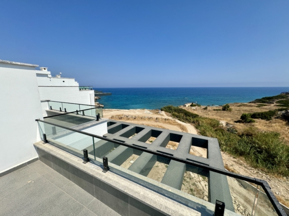 1 bedroom sea front penthouse in Atlantis project