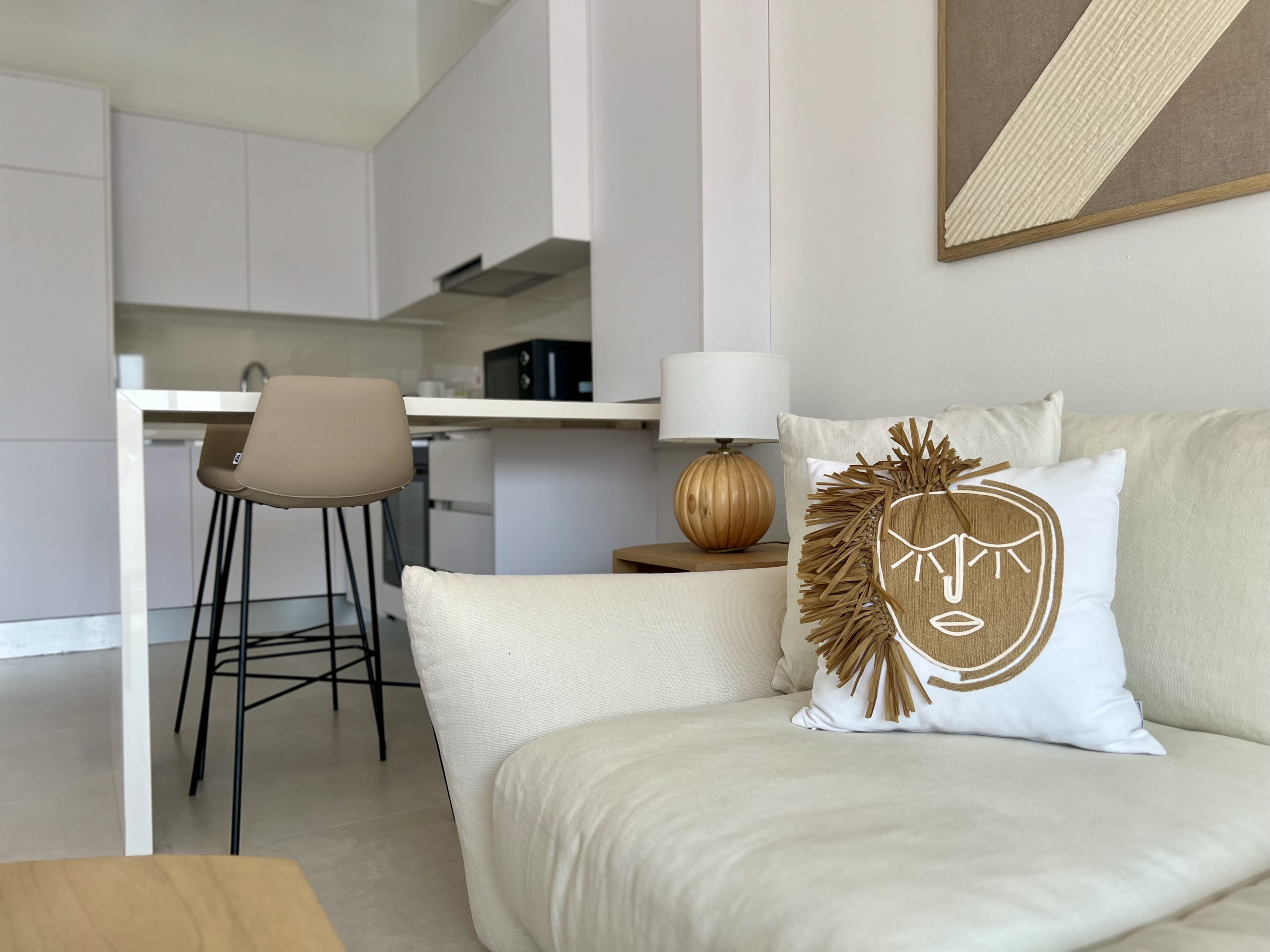 1 bedroom fully renovated stylish apartment