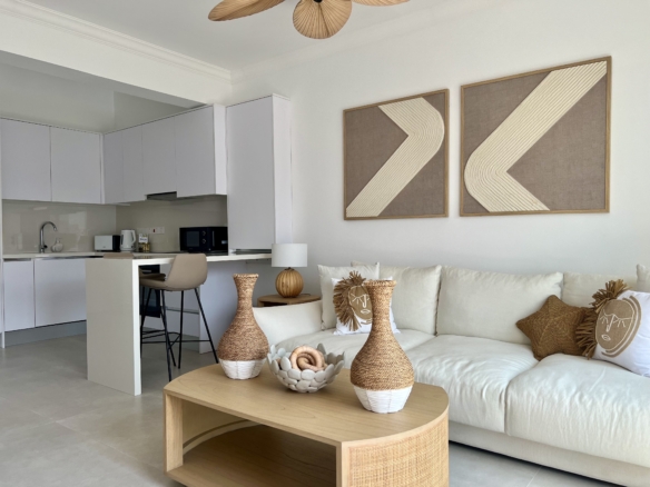 1 bedroom fully renovated stylish apartment