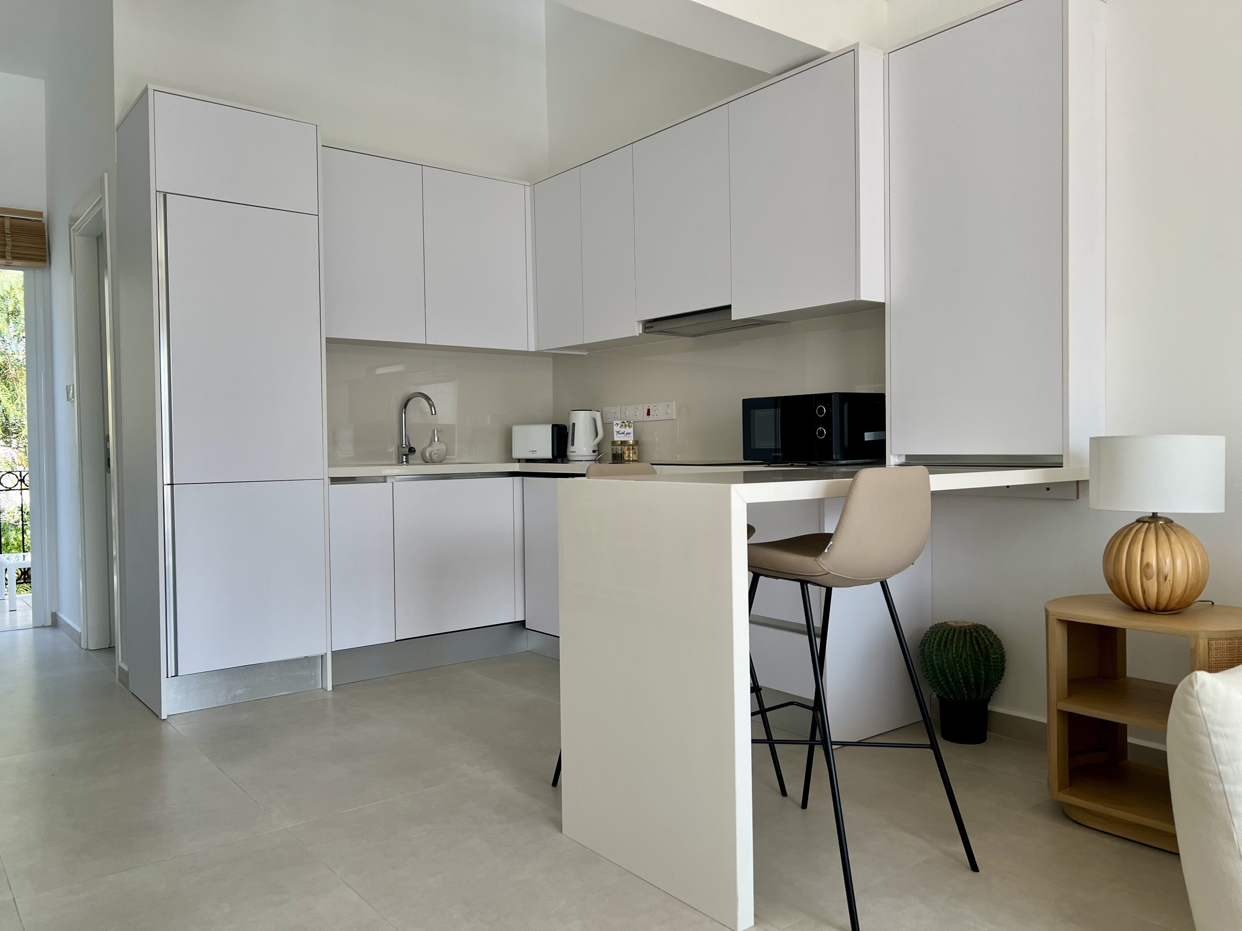 1 bedroom fully renovated stylish apartment