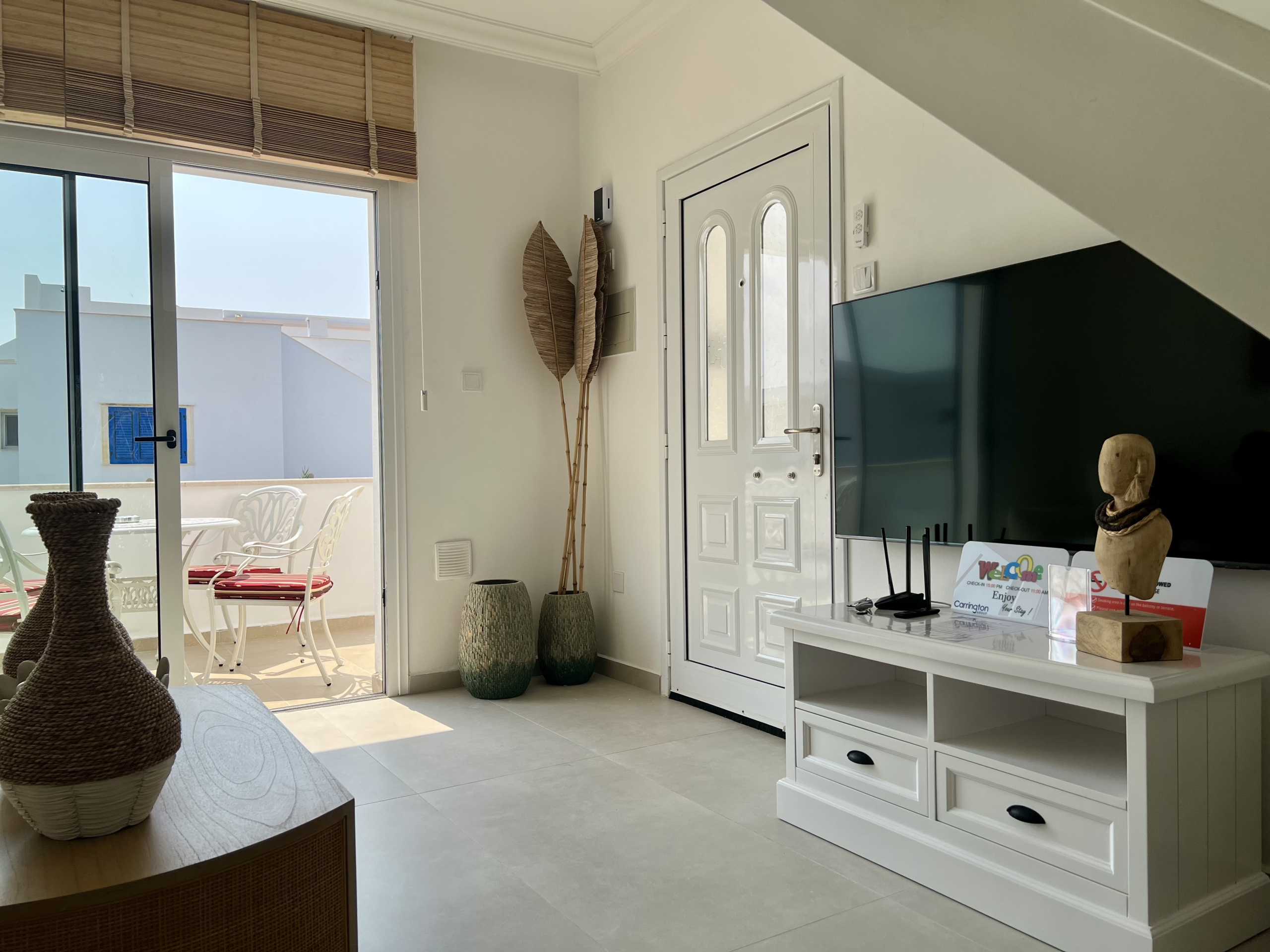 1 bedroom fully renovated stylish apartment