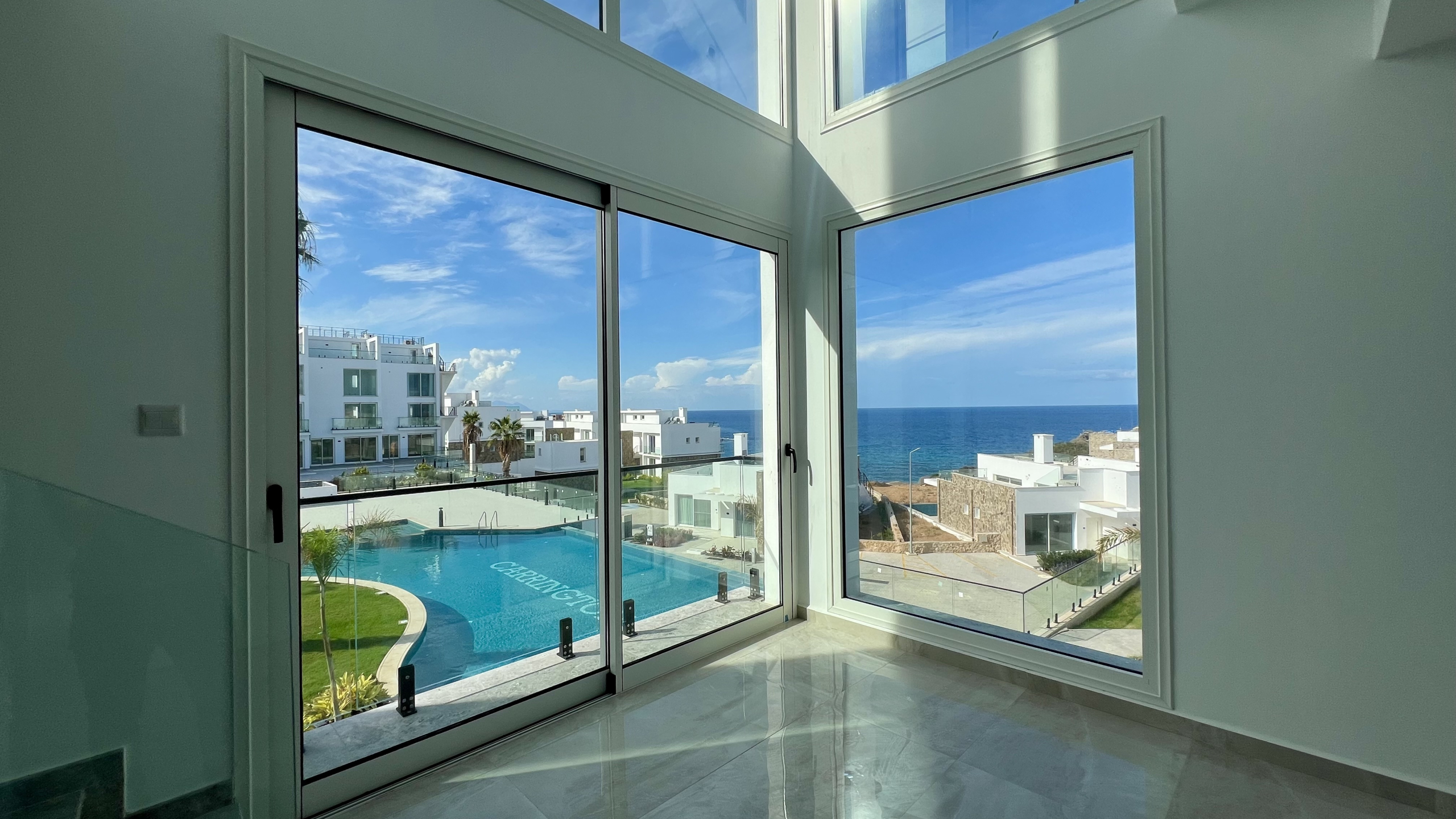 Brand new Sea Front 2 bedroom apartment with roof terrace and jacuzzi
