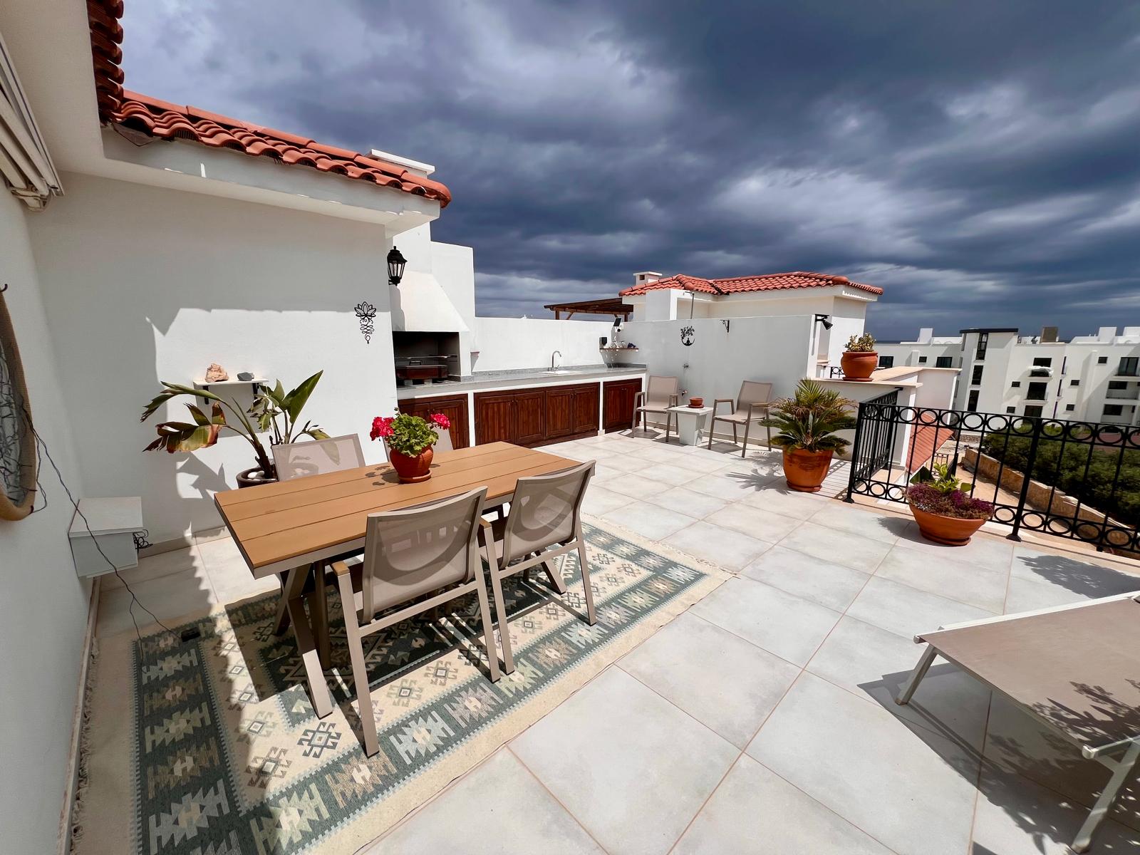 2 bedroom penthouse in Sea Magic Royal