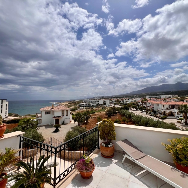 2 bedroom penthouse in Sea Magic Royal